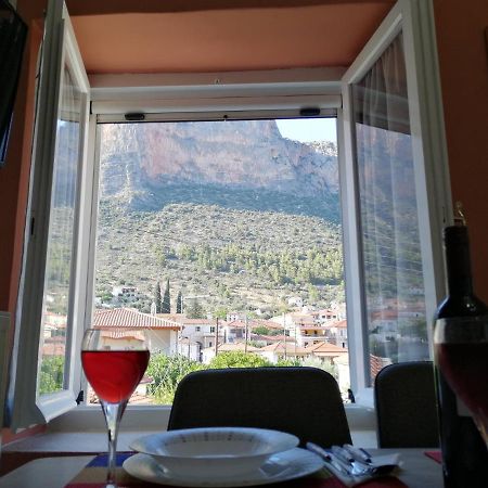 Sunny Cozy House With Grand Courtyard Διαμέρισμα Λεωνίδιο Εξωτερικό φωτογραφία